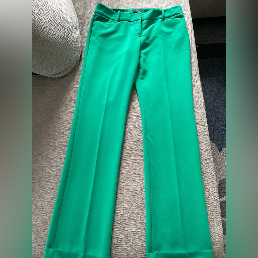 THE LIMITED Green Dress Pants - Size 8 - EUC